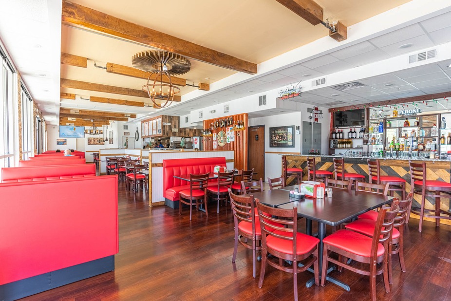 Interior of Joe&rsquo;s Pizza Italian Cuisine & Bar, Fort Worth